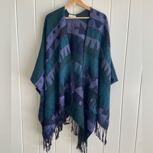 Bobbie Brooks ONE SIZE Boho Aztec Poncho Open Front  Knit Fringe Lagenlook Cozy
